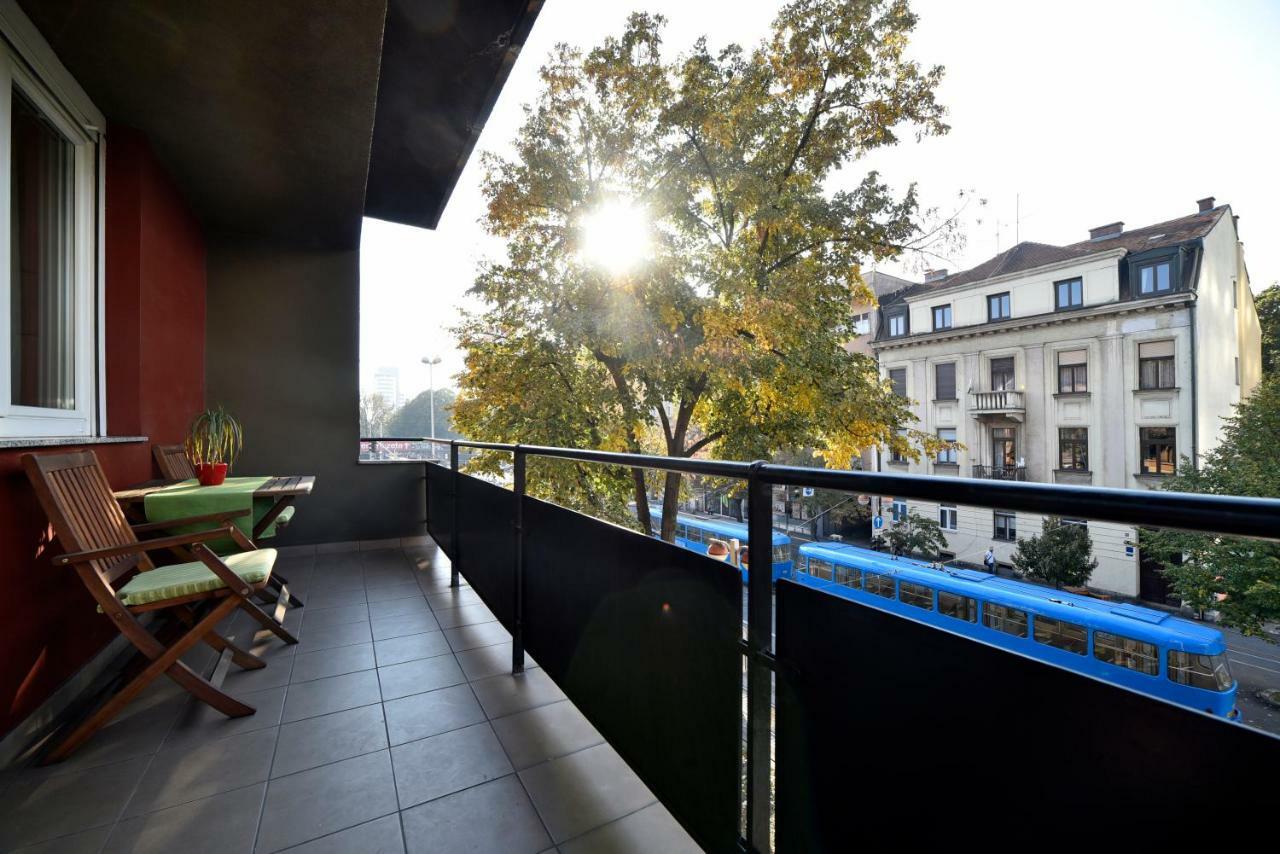 Vla Vla Apartments With Parking